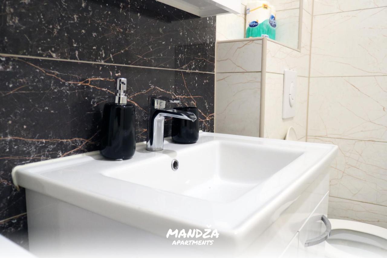 Mandza Apartment *
